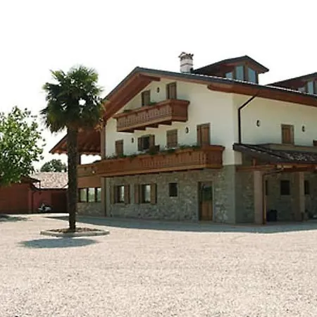 Alloggio per agriturismo Agriturismo Famiglia Bertossi *