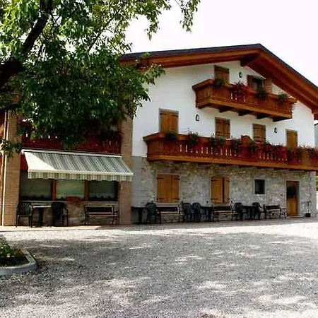Alloggio per agriturismo Agriturismo Famiglia Bertossi *